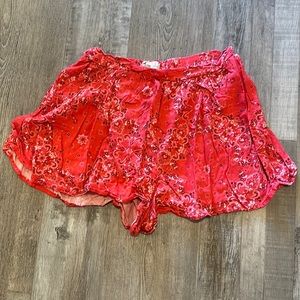 Hollister super cute bandanna, paisley print high rise flowy shorts